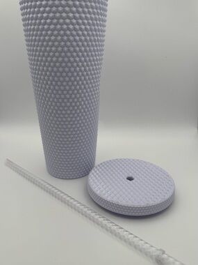 Starbucks 2024 White Studded Venti 24 oz Cold Cup Tumbler NEW